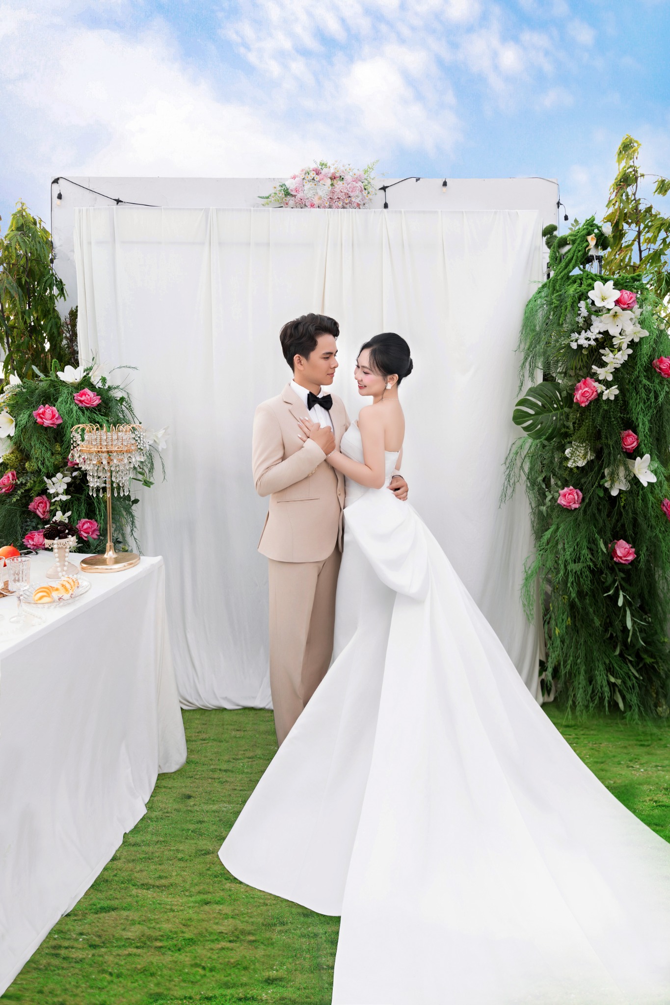 Kỷ niệm cưới của Trà My và Văn Tân